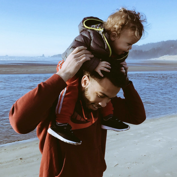 Comment bien accueillir les voyageurs autistes et leur famille